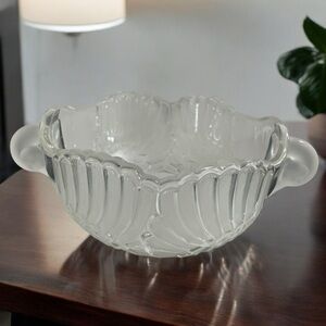 Mikasa Walter crystal glass frosted & clear swan head handled bowl.